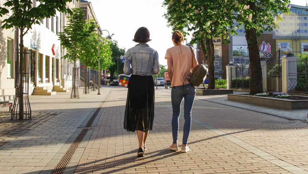 Walking to Work? 6 Tips for a Safe and Enjoyable Commute