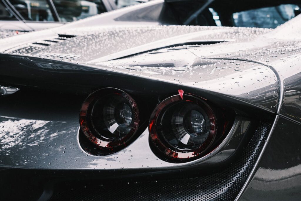 Photo by Mathias Reding: https://www.pexels.com/photo/close-up-of-tail-lights-9784171/