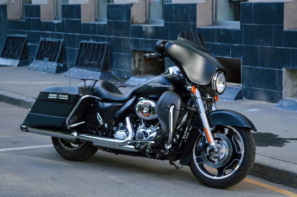 Photo by Pixabay: https://www.pexels.com/photo/parked-classic-motorbike-258092/